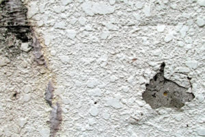 外壁塗装が剥がれた！剥がれてしまう原因と補修方法