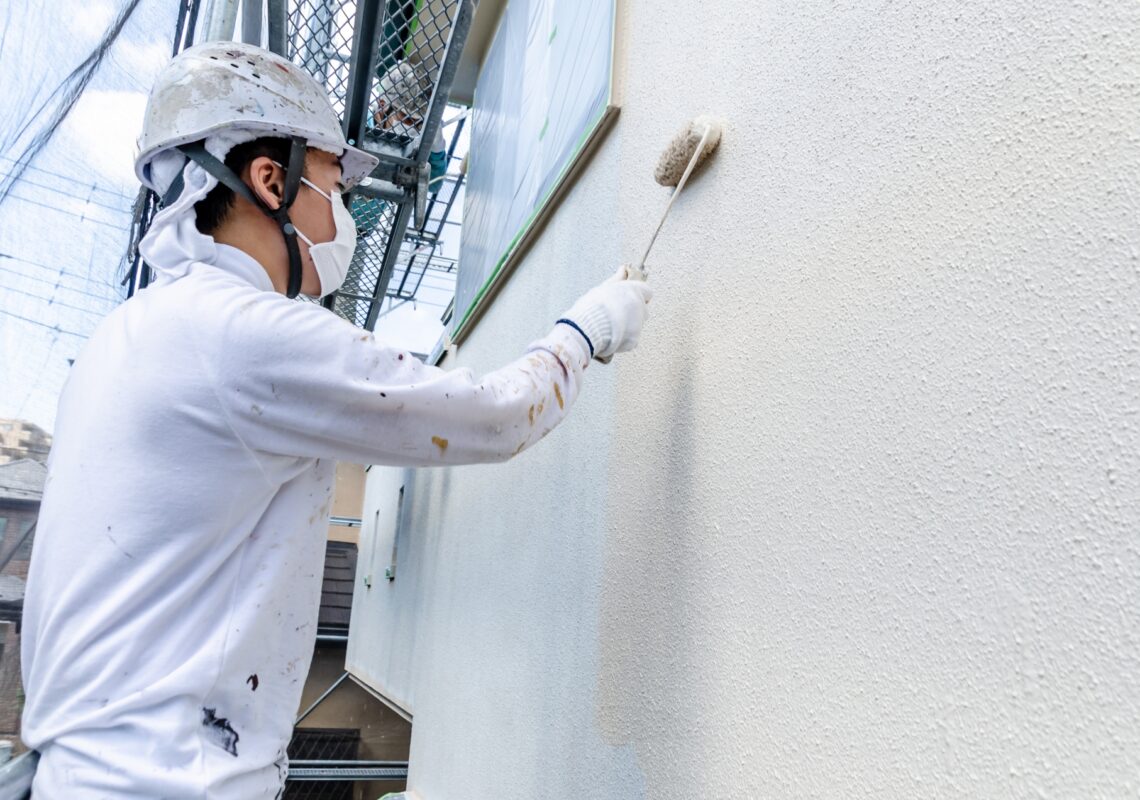 外壁塗装の塗り替えは何年ごとが最適？